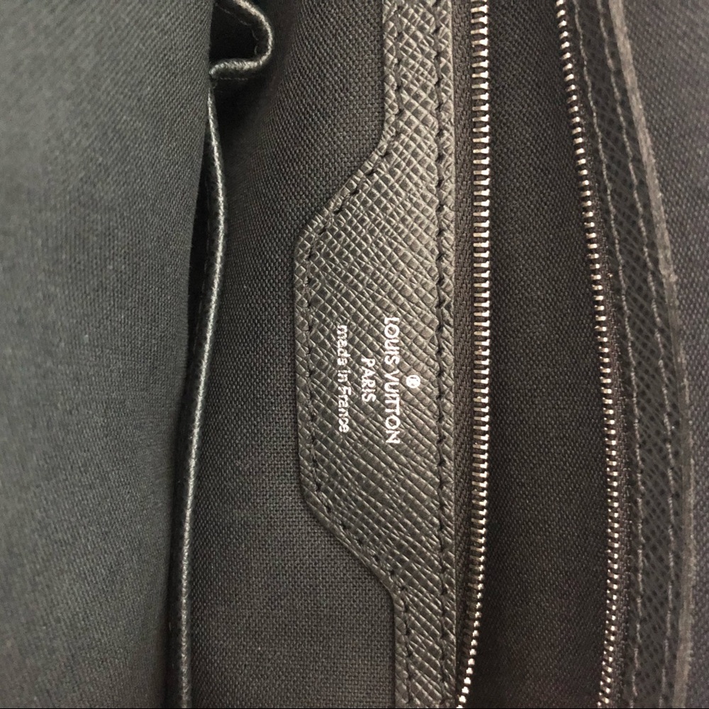 Authentic LV briefcase laptop bag - Picture 6 of 8